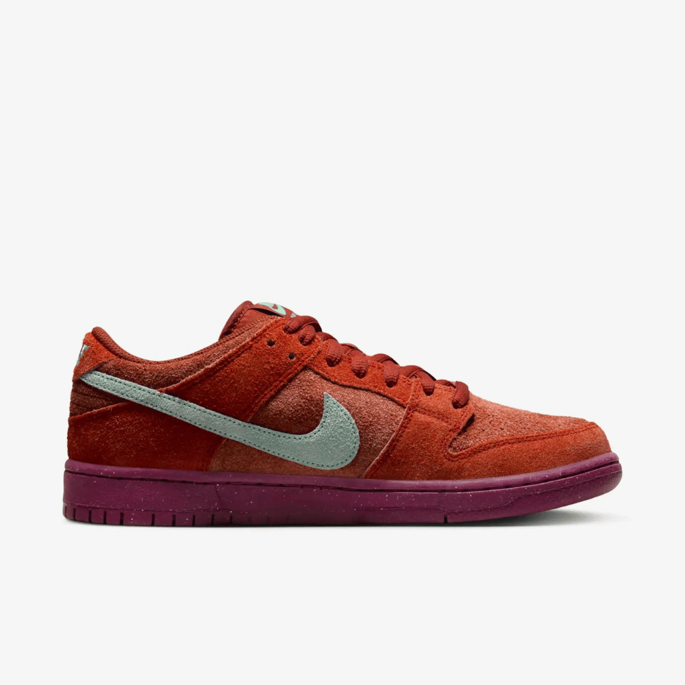 Nike SB Dunk Low Pro - Mystic Red and Rosewood